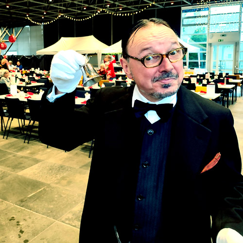 13.12.2025 Comedy Butler Leopold Empfangsentertainment Begrüßung mit Stil