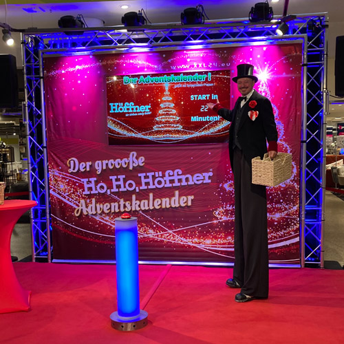 29.11.2025 Gentleman auf Stelzen Höffner Hannover Advent Walkact